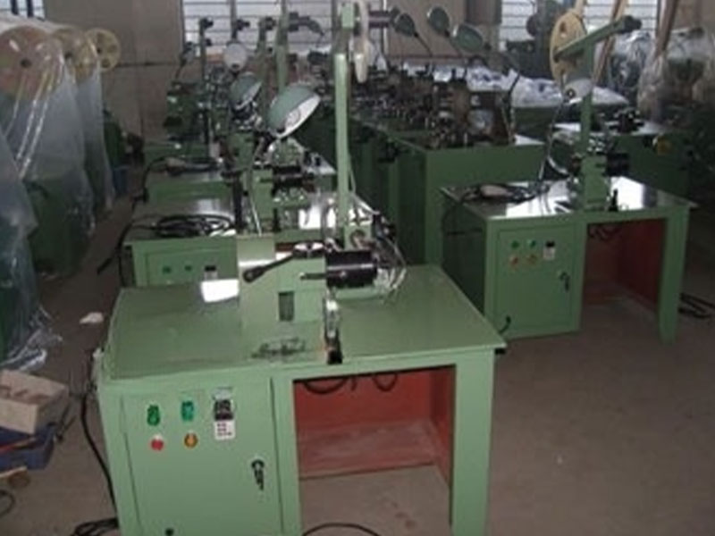 Máy cuộn chính xác nhỏ gọn